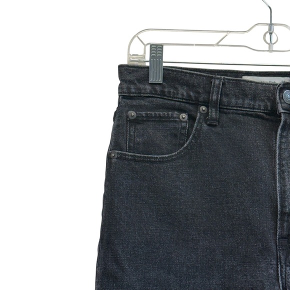 Abercrombie & Fitch Dark Wash “High Rise Skinny Jean.”
Size 28/6L - Picture 6 of 11